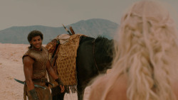 extant_GameOfThrones_2x04-GardenOfBones_1891