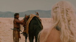 extant_GameOfThrones_2x04-GardenOfBones_1896