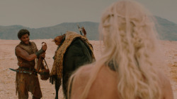 extant_GameOfThrones_2x04-GardenOfBones_1898