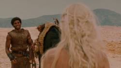 extant_GameOfThrones_2x04-GardenOfBones_1902