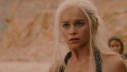 extant_GameOfThrones_2x04-GardenOfBones_1903