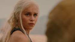 extant_GameOfThrones_2x04-GardenOfBones_1910