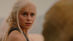 extant_GameOfThrones_2x04-GardenOfBones_1911