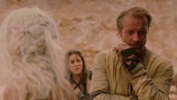 extant_GameOfThrones_2x04-GardenOfBones_1914