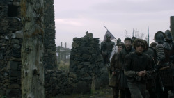 extant_GameOfThrones_2x04-GardenOfBones_1956