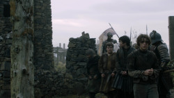 extant_GameOfThrones_2x04-GardenOfBones_1957