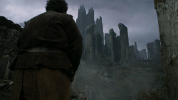 extant_GameOfThrones_2x04-GardenOfBones_1974
