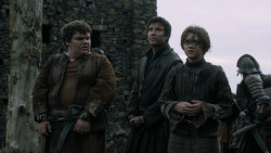 extant_GameOfThrones_2x04-GardenOfBones_1996