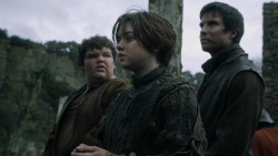 extant_GameOfThrones_2x04-GardenOfBones_2000