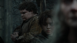 extant_GameOfThrones_2x04-GardenOfBones_2052