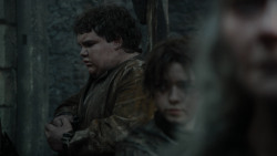 extant_GameOfThrones_2x04-GardenOfBones_2059
