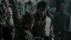 extant_GameOfThrones_2x04-GardenOfBones_2065