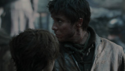 extant_GameOfThrones_2x04-GardenOfBones_2121