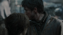 extant_GameOfThrones_2x04-GardenOfBones_2122