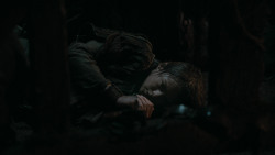 extant_GameOfThrones_2x04-GardenOfBones_2182