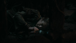 extant_GameOfThrones_2x04-GardenOfBones_2186