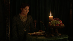 extant_GameOfThrones_2x04-GardenOfBones_2191