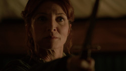 extant_GameOfThrones_2x04-GardenOfBones_2295