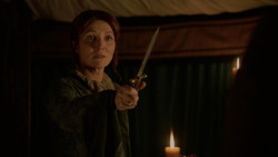 extant_GameOfThrones_2x04-GardenOfBones_2333