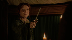 extant_GameOfThrones_2x04-GardenOfBones_2334