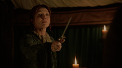 extant_GameOfThrones_2x04-GardenOfBones_2339