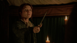 extant_GameOfThrones_2x04-GardenOfBones_2345