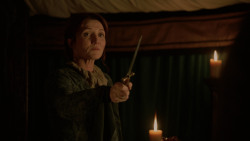 extant_GameOfThrones_2x04-GardenOfBones_2353