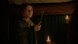 extant_GameOfThrones_2x04-GardenOfBones_2355