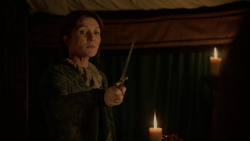 extant_GameOfThrones_2x04-GardenOfBones_2356