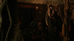 extant_GameOfThrones_2x04-GardenOfBones_2453