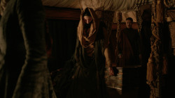 extant_GameOfThrones_2x04-GardenOfBones_2456