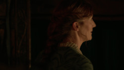 extant_GameOfThrones_2x04-GardenOfBones_2462