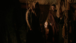 extant_GameOfThrones_2x04-GardenOfBones_2469