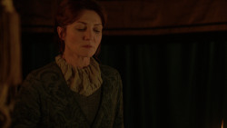 extant_GameOfThrones_2x04-GardenOfBones_2490