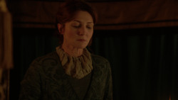 extant_GameOfThrones_2x04-GardenOfBones_2491