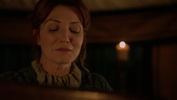 extant_GameOfThrones_2x04-GardenOfBones_2578