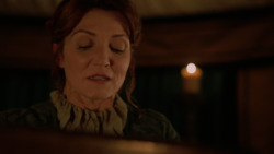 extant_GameOfThrones_2x04-GardenOfBones_2590