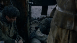 extant_GameOfThrones_2x04-GardenOfBones_2624