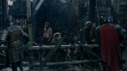 extant_GameOfThrones_2x04-GardenOfBones_2627