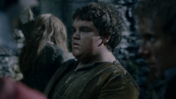 extant_GameOfThrones_2x04-GardenOfBones_2654