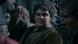 extant_GameOfThrones_2x04-GardenOfBones_2655