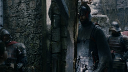 extant_GameOfThrones_2x04-GardenOfBones_2670