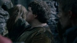 extant_GameOfThrones_2x04-GardenOfBones_2681