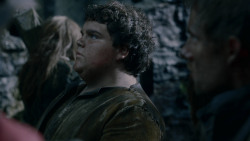 extant_GameOfThrones_2x04-GardenOfBones_2685