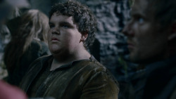 extant_GameOfThrones_2x04-GardenOfBones_2709