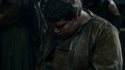 extant_GameOfThrones_2x04-GardenOfBones_2739