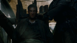 extant_GameOfThrones_2x04-GardenOfBones_2755