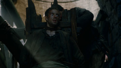 extant_GameOfThrones_2x04-GardenOfBones_2759