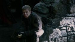 extant_GameOfThrones_2x04-GardenOfBones_2781