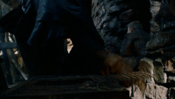 extant_GameOfThrones_2x04-GardenOfBones_2795